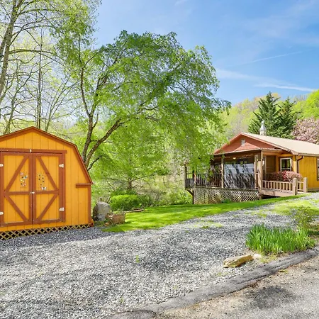 Peaceful Mars Hill Home With Porch And Mountain Views
